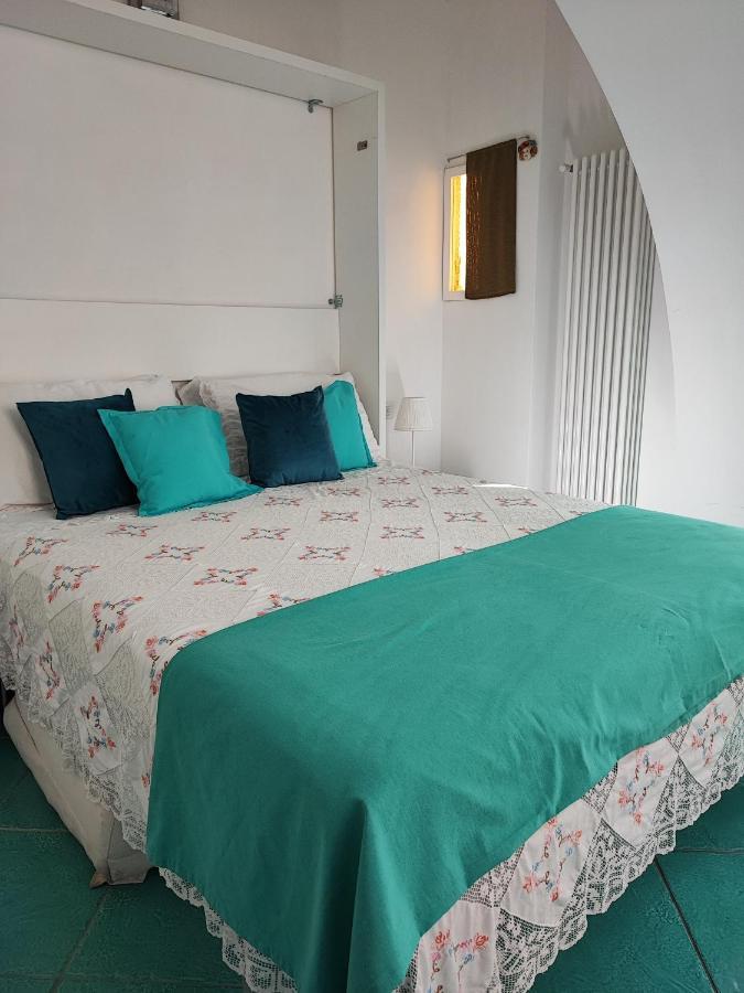 Small Wonder Tiny Town House * Amalfi