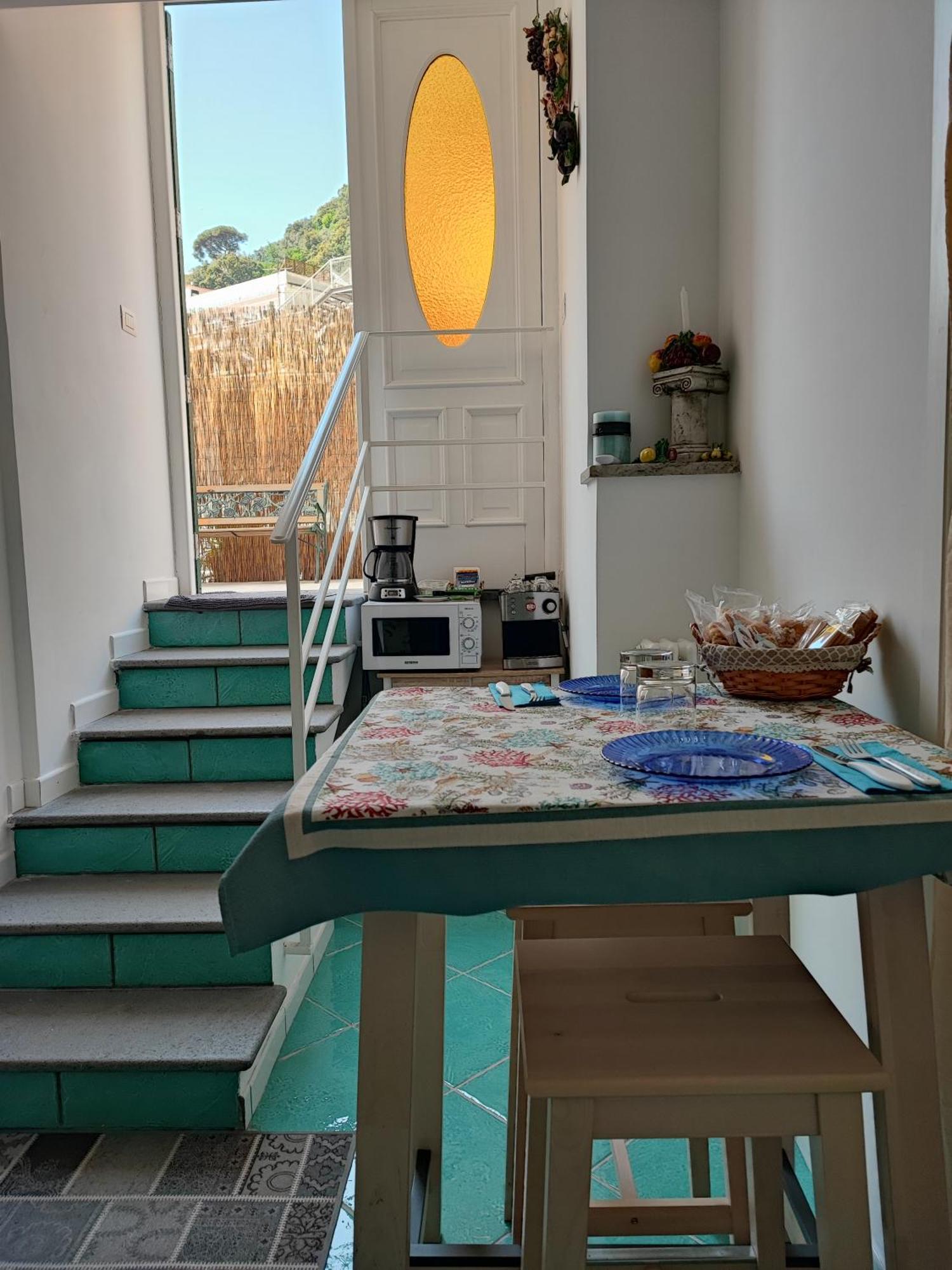 Apartment Small Wonder Tiny Town House *